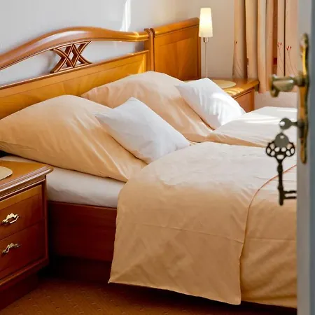 فندق Goldbach 3*